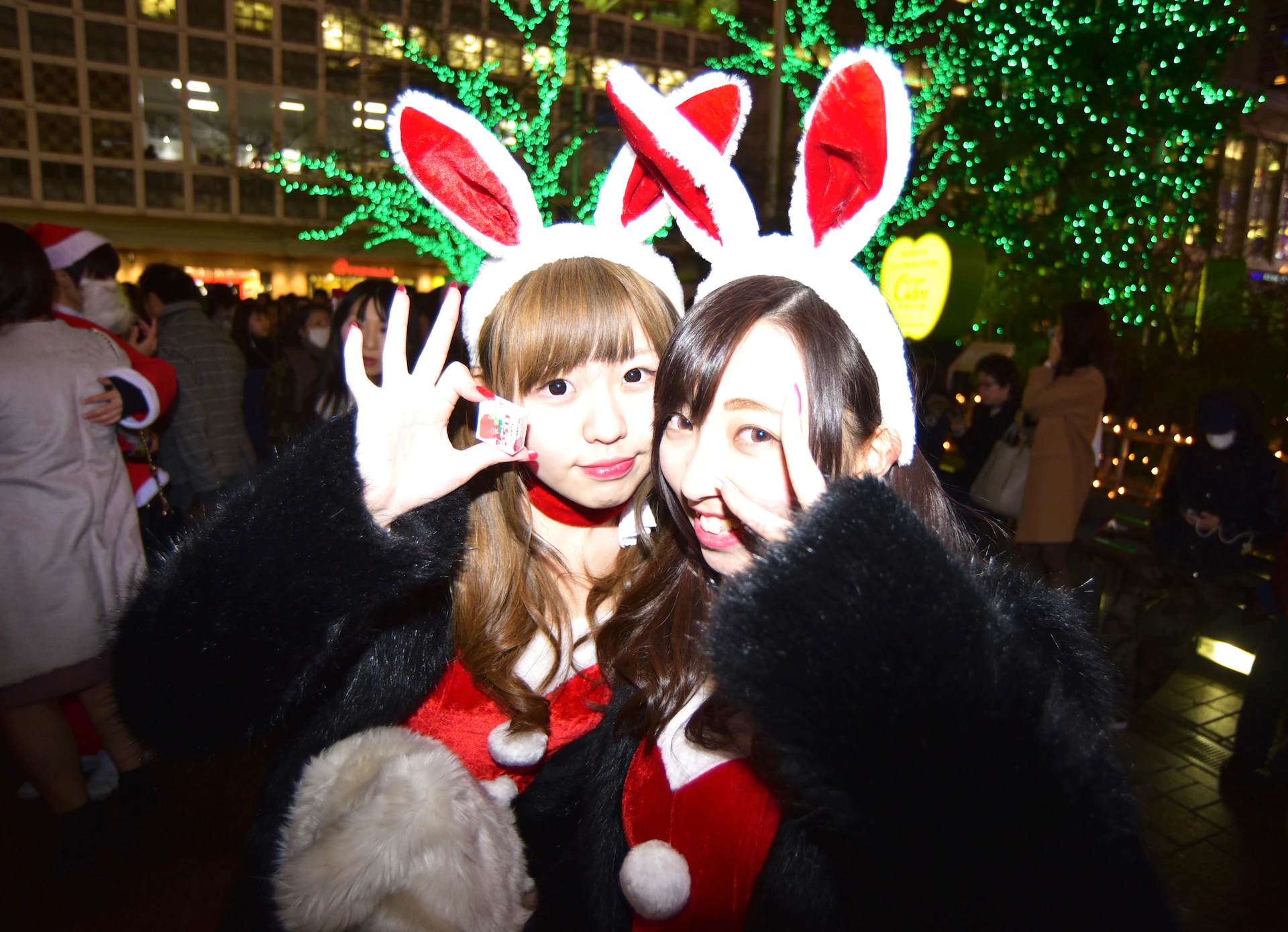 クリスマスイブの渋谷は盛りあがった？ レア化したサンタギャルの行方