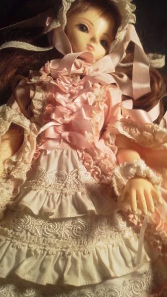 『下妻物語』原作者・嶽本野ばらさんが、ヤフオク!に出品した竜ヶ崎桃子のSD人形