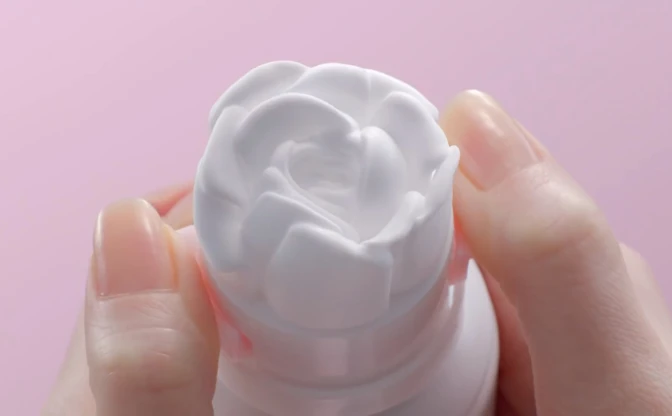 洗顔の泡で3Dアート！ バラ形の泡が出る洗顔料が世界中で話題に