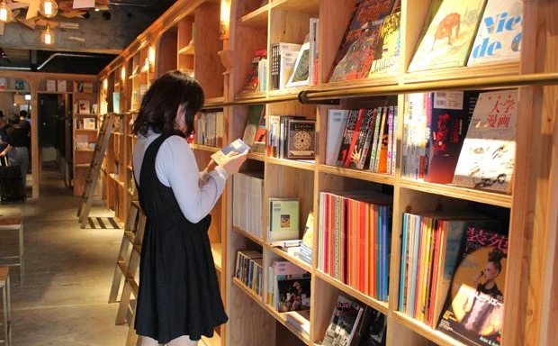 泊まれる本屋 BOOK AND BED TOKYOレポート　店内はどうなってるの？