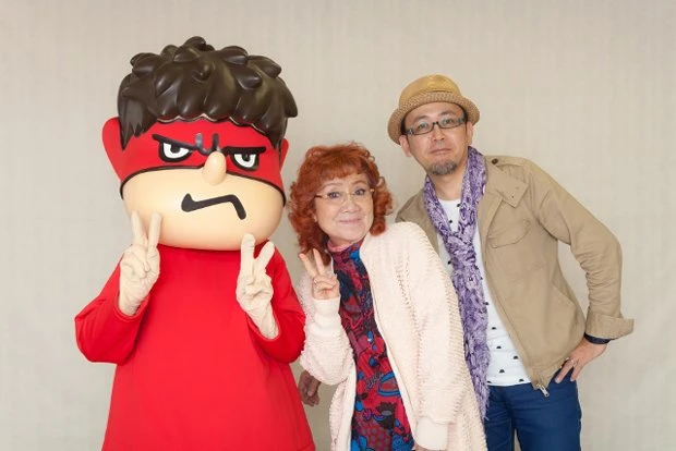 左から吉田くん、野沢雅子さん、FROGMANさん／(C)秘密結社鷹の爪 Extreme 製作委員会