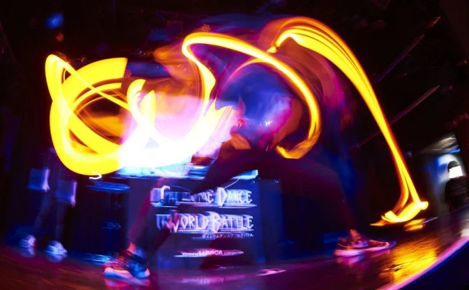 ヲタ芸「サイリウムダンス」世界大会が開幕　熱狂の香港予選レポート