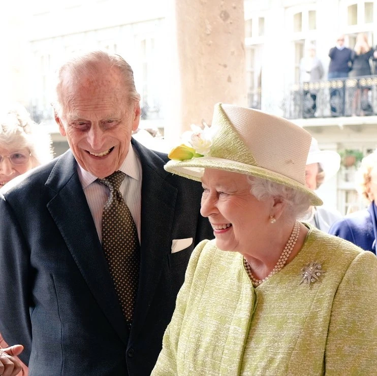 イギリス女王エリザベス2世とエディンバラ公フィリップ夫妻／イギリス王室公式Twitter（<a href="https://twitter.com/RoyalFamily" target="_blank">@RoyalFamily</a>）より