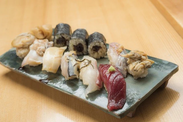 「鮨 須賀」渋谷にオープン　今では数少ない伝統の江戸前寿司とは？