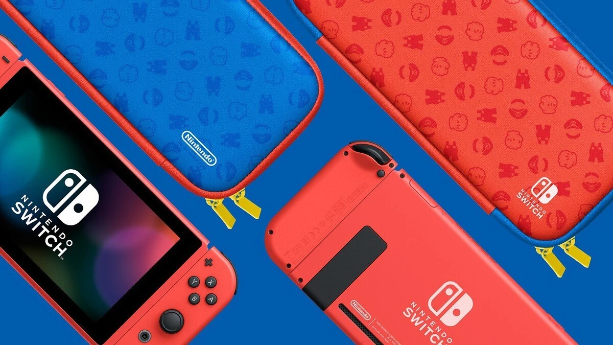 Nintendo Switch マリオレッド×ブルー セット／画像はすべて<a href="https://topics.nintendo.co.jp/article/c54fda13-b388-4c03-8f43-ad3ae5b3a2fa" target="_blank">任天堂公式サイト</a>より