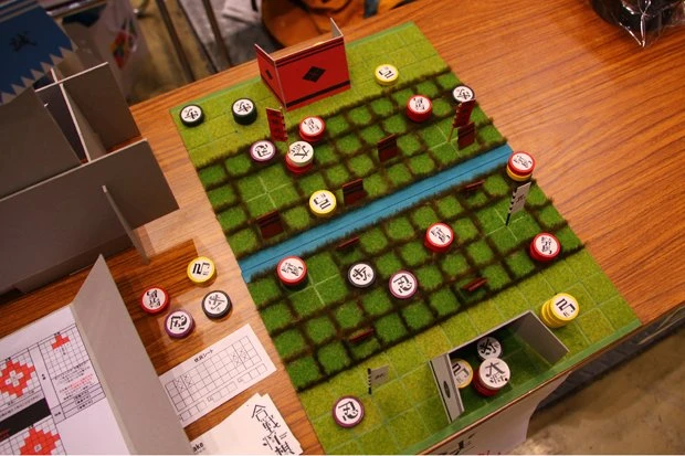 画像は「ゲームマーケット2013秋」で販売された「合戦将棋」