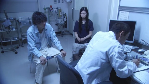 STAP細胞事件を予見──小西真奈美、窪塚洋介出演の映画『風邪』公開決定