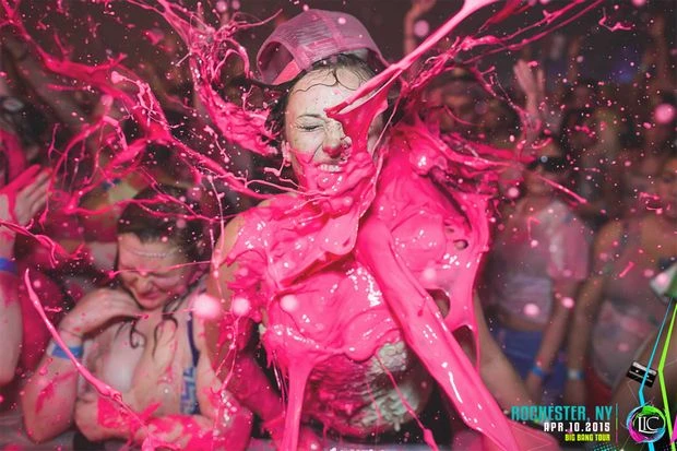「Life In Color」／画像はすべて「Life In Color」公式Webサイトより