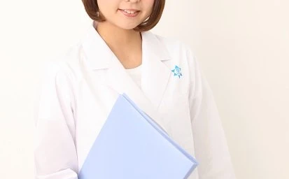 白衣を着たアイドル！ Negiccoの理系女子Kaedeが新潟薬科大学の特定研究員に