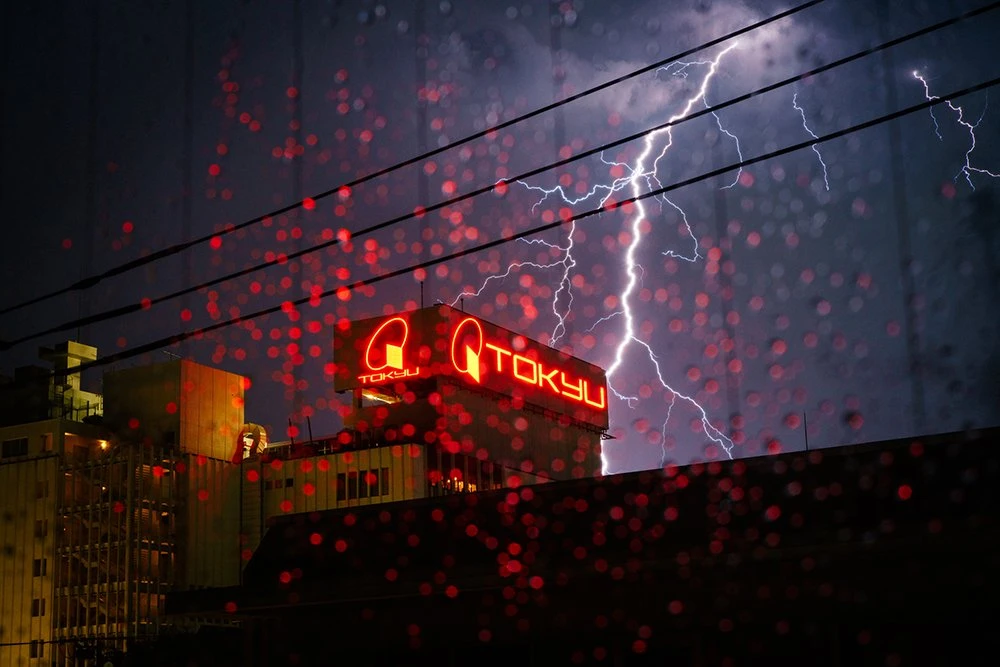 【写真】記録的な雷雨、フォトグラファーが撮った1枚がセクシーな迫力