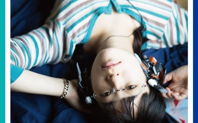 無機物＋少女のデジタル写真集『東京ガジェット少女』 が未来的