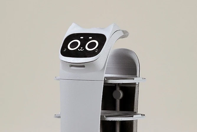 ネコ型配膳ロボット「ベラボット」がプラモデル化　表情がべらぼうに可愛い