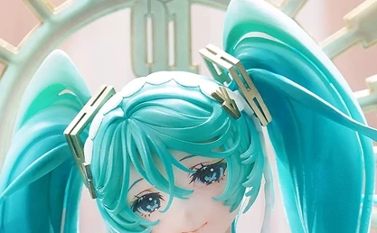 米山舞デザインの「初音ミク」がフィギュア化　神々しい“創作の女神”が顕現